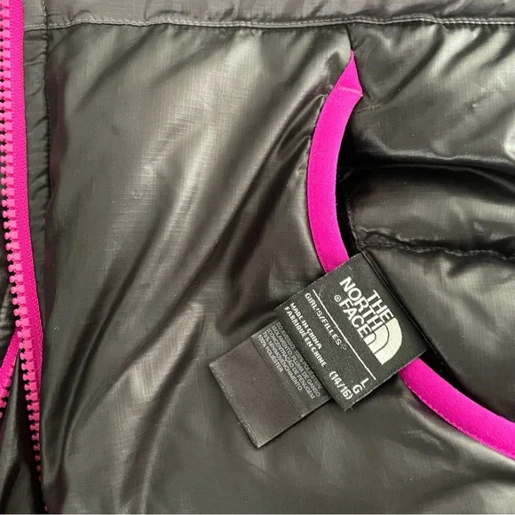 The North Face Moondoggy 550
Down Jacket - Picture 4 of 4